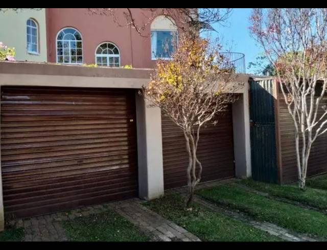 6 BEDROOM HOUSE FOR SALE IN SUIDEROORD